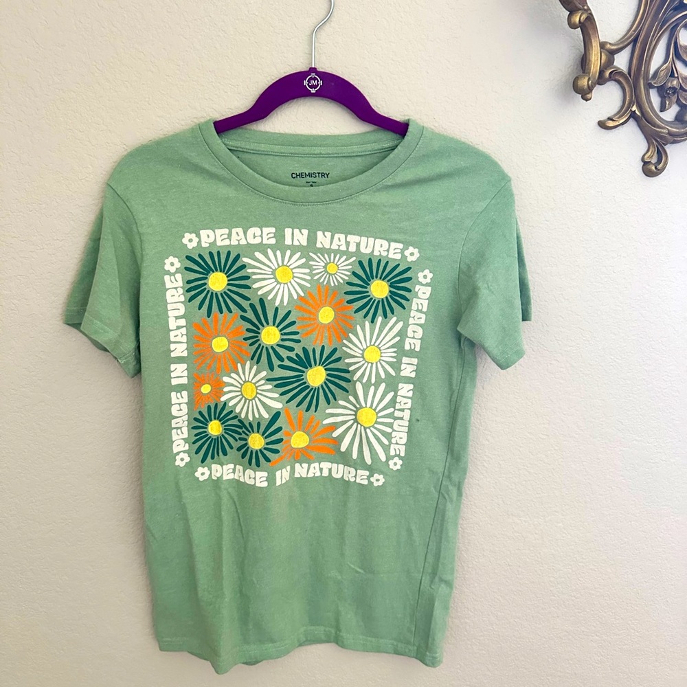 Flower Graphic tee - small